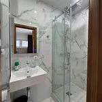 Gg Self-stay Apartahotel